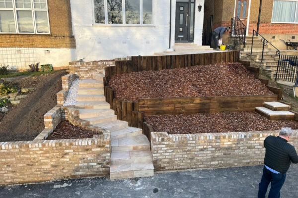 04a00444-a7fa-42e7-aa56-310a7423818d